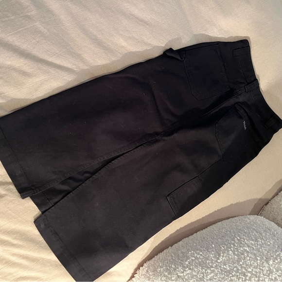 TNA Aritzia Greenwich skirt - Picture 2 of 2